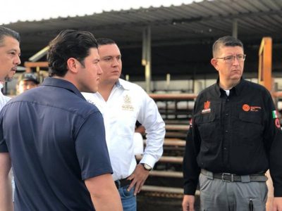 NL: En plena crisis de agua, Samuel García clausura rastro de Monterrey por ser "negociazo bestial"