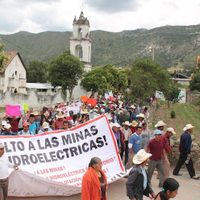 Vecinos acusan que minera canadiense ingresa a la fuerza a Ixtacamaxtitlán, Puebla