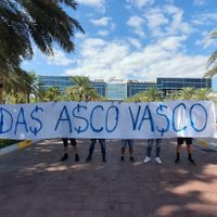 Aficionados de Rayados continúan protestas tras eliminación del Mundial de Clubes