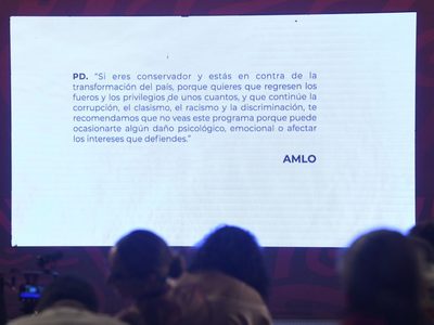 AMLO mantiene posdata al inicio de la mañanera con una nueva frase