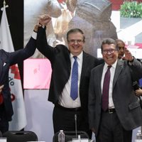 Ebrard propone que todas las “corcholatas” renuncien a sus cargos en julio