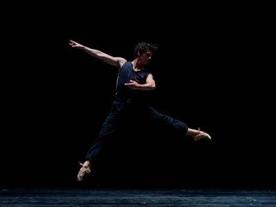 Una ley de mecenazgo para impulsar las industrias creativas: el bailarín Isaac Hernández