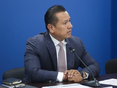 Fiscal de Michoacán niega que hayan huido todos los policías de Ario de Rosales