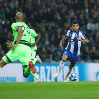 "Tecatito" anota ante el Schalke 04 y lleva al Porto como líder del Grupo D en la Champions (video)