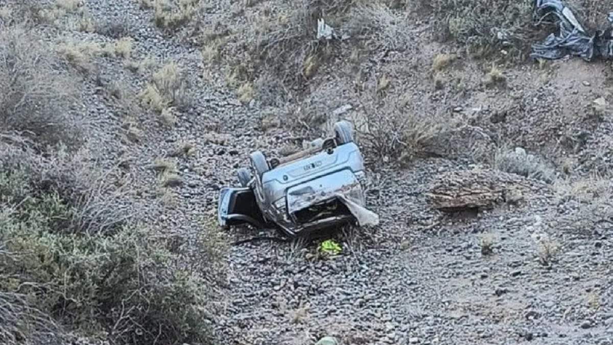 Así quedó el auto tras el intento homicida. Fuente (Chañar Digital)