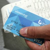 El Gobierno anunció la integración de la Tarjeta Alimentar y la Asignación Universal por Hijo (AUH)