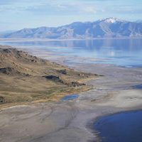 Impresionantes imágenes satelitales muestran cómo se seca un enorme lago de Estados Unidos