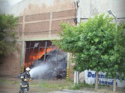 Hubo derrumbe controlado: los daños severos que dejó el incendio en Cervi