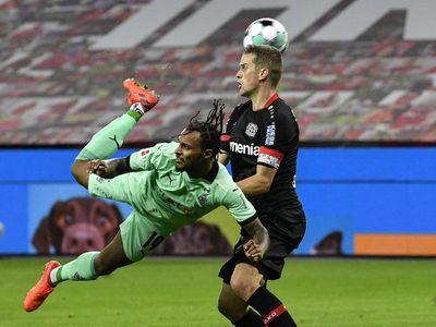 Borussia Monchengladbach: el golazo de escorpión candidato al mejor del año