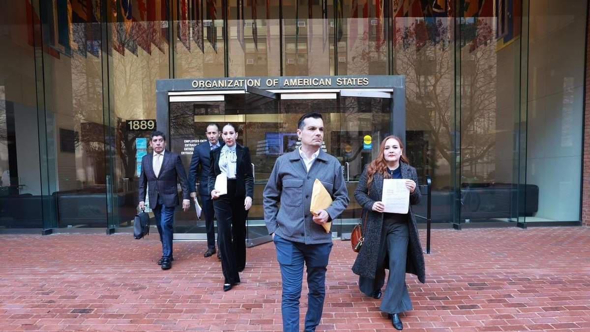 La comisión de panistas que acudió ante la CIDH
