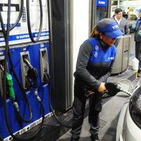 En YPF alertan por una estafa que promete nafta gratis