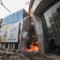 Tragedia en India: se incendia un hospital repleto de pacientes con coronavirus