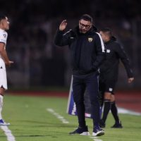 Mohamed renuncia como director técnico de Pumas; anuncian a su relevo