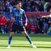 Edson Álvarez anota y rescata empate del Ajax ante el AZ Alkmaar