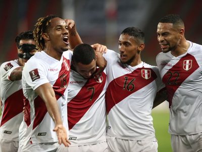 Jugadores de la selección peruana fueron detenidos tras un altercado con la Policía de España