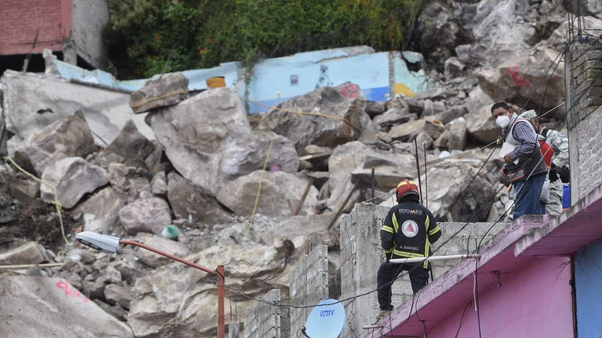 Maniobras de rescate en el cerro del Chiquihuite