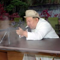 Presidente de Corea del Norte promete innovar y aumentar producción de armas