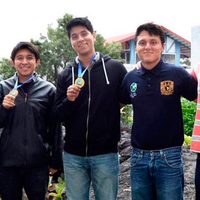 Alumnos de la UNAM obtienen tres medallas de oro en concurso internacional de matemáticas