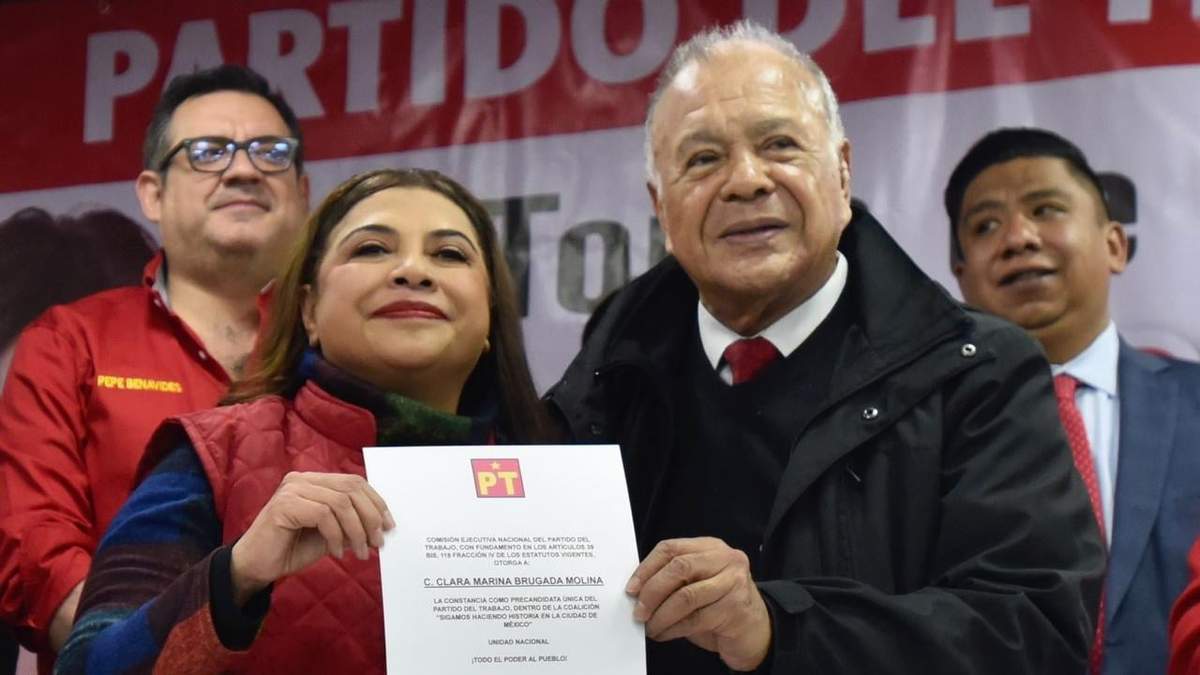 Clara Brugada recibe la constancia como candidata única del PT a la Jefatura de Gobierno de la CDMX