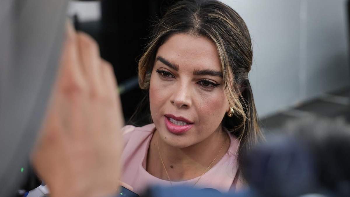 La senadora Ruth González