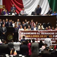 Sheinbaum aplaude a diputados de la 4T por avalar extinción de fideicomisos del Poder Judicial