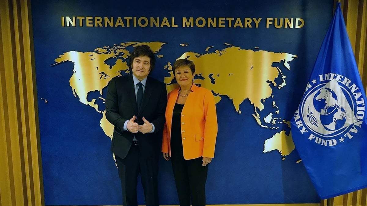 El pago de intereses no puede ser "pateado" a fin de mes