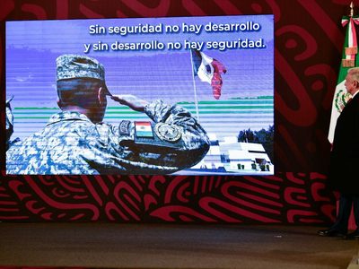 Las Fuerzas Armadas son fundamentales para gobernar el país: AMLO