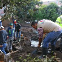 Ocho muertos por tromba en Peribán; temen hallar más cadáveres