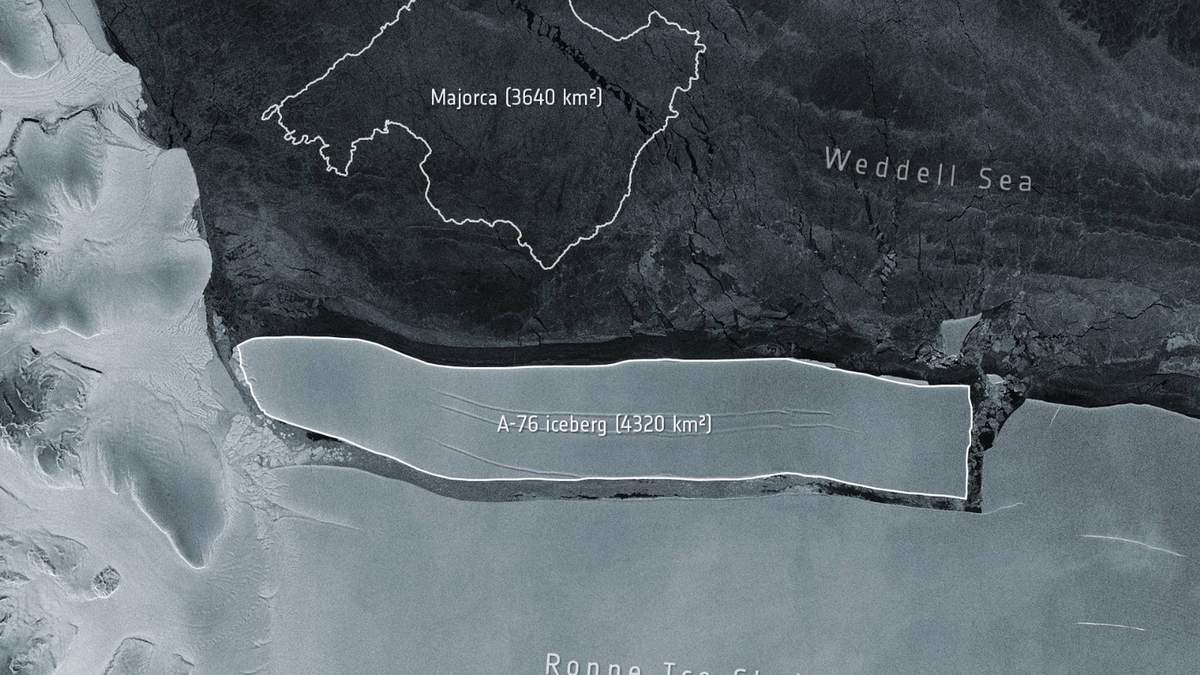 El iceberg, comparado con el tamaño de la isla de Mallorca