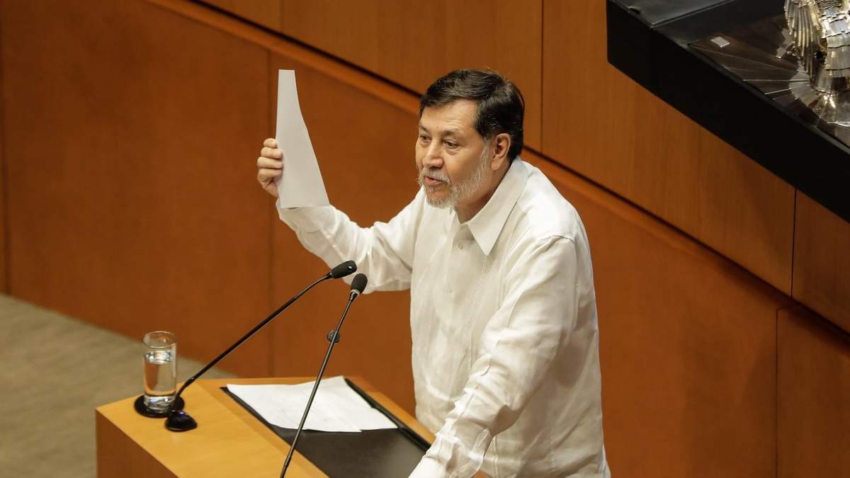 Gerardo Fernández Noroña en la Comisión Pemranente