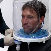 Los cascos de oxígeno del Hospital Fernández permitieron liberar algunas camas de terapia intensiva