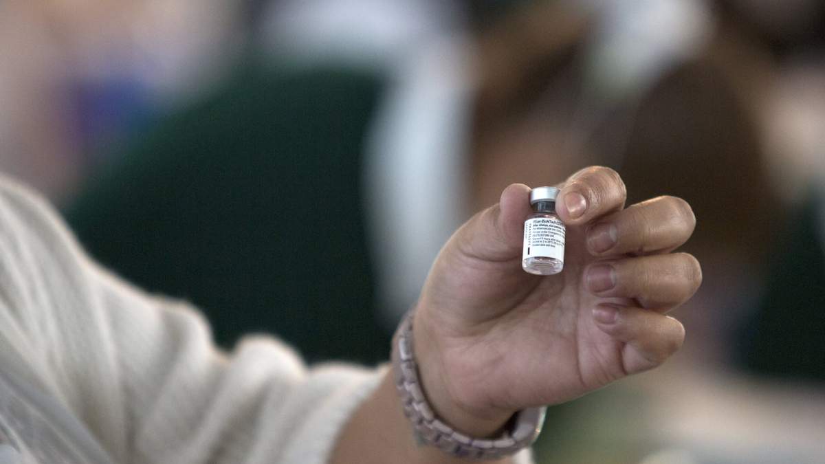 La Pfizer-BioNTech será aplicada a los mayores de 12 años en el país.