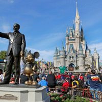 El gobernador de Florida le quitó el estatus especial a Disney Orlando