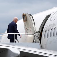Por qué les sería difícil a los demócratas reemplazar a Biden en la candidatura presidencial