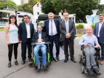 Alberto Fernández visitó la ANDIS en el marco del día internacional de las personas con discapacidad