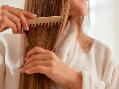 Lo que no sabías de la menta: cómo utilizarla para combatir el cabello graso
