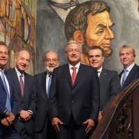 AMLO desayuna con empresarios de EU: hablamos de cooperación económica, inversión y soberanía