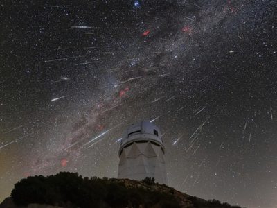 La energía oscura que expande el universo podría no ser lo que parece, dicen científicos