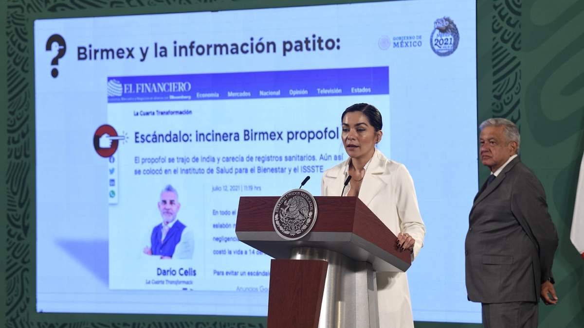 Ana Elizabeth García Vilchis, titular de la sección "quién es quién en las mentiras"