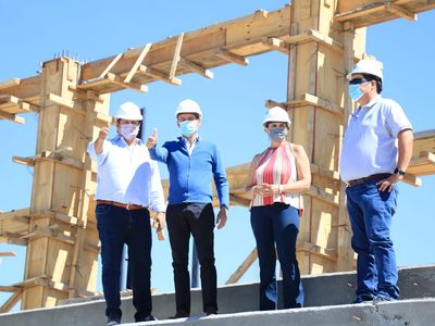 Gutiérrez y Gaido recorrieron la nueva Sala de Actividad Física del barrio San Lorenzo Sur
