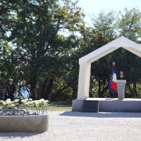 Rinden homenaje a víctimas de atentado en Niza; Hollande llama a la unidad