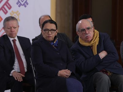 Banamex reprueba la reforma electoral: teme que vuelvan los “acordeones”