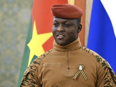 Burkina Faso prohíbe la homosexualidad con penas de prisión y multas para los infractores