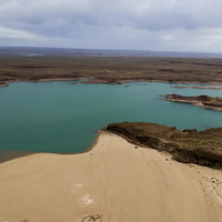 Cómo llegar a Pueblo Blanco, el paraíso de arenas blancas a solo una hora de Neuquén