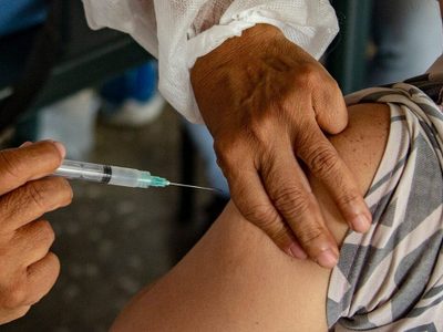 Combinación de vacunas: los ministros de Salud del país destacan que tiene más del 80% de adhesión