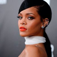 ¡Perderás la cabeza! Rihanna no dejó que ni su cabello la cubriera y sorprendió con su mejor dote