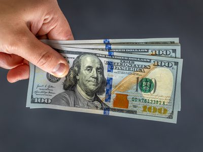 El dólar oficial inició el 2026 en alza