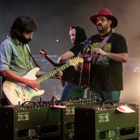 Gala rockera de DLD, Los Claxons, y Rebel Cats