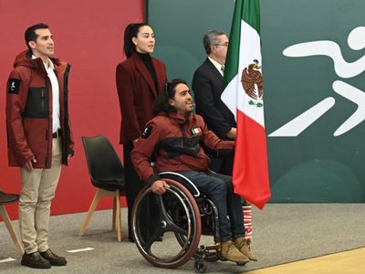 Abanderan a Arly Velásquez rumbo a los Juegos Paralímpicos Milano-Cortina 2026