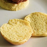 Pan sin harina: la receta con solo 3 ingredientes para que salga bien esponjoso